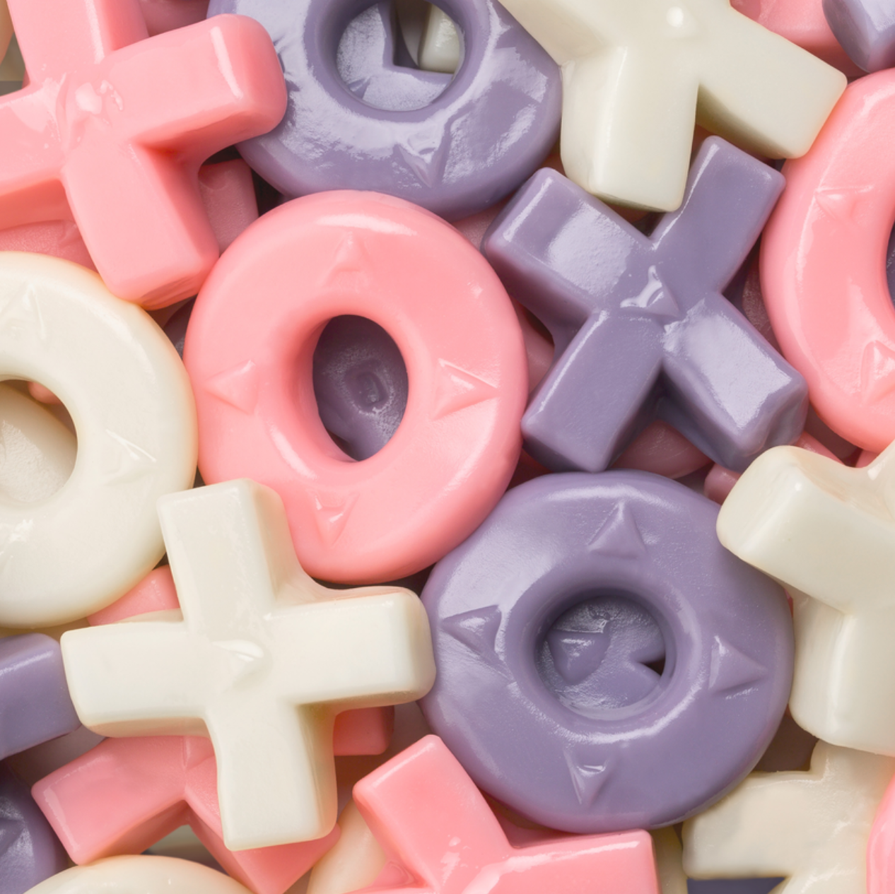 1/4 Lb. Albanese Valentine Gummi Hugs & Kisses